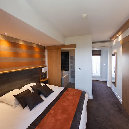 Foch 3* Tarbes