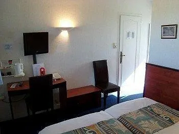 Foch Hotel 3*