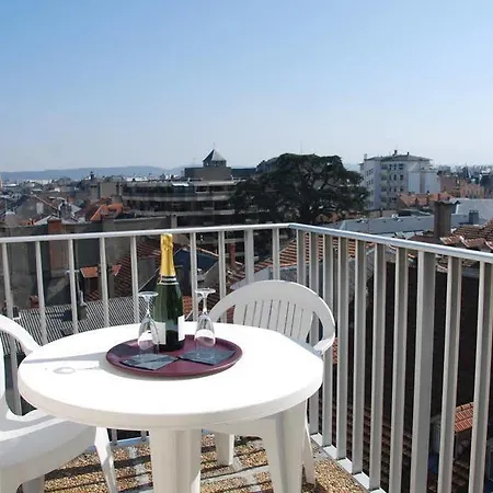 Foch Otel Tarbes