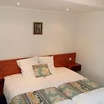 Foch Hotel